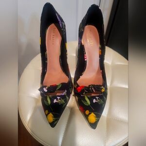Ted Baker Pumps